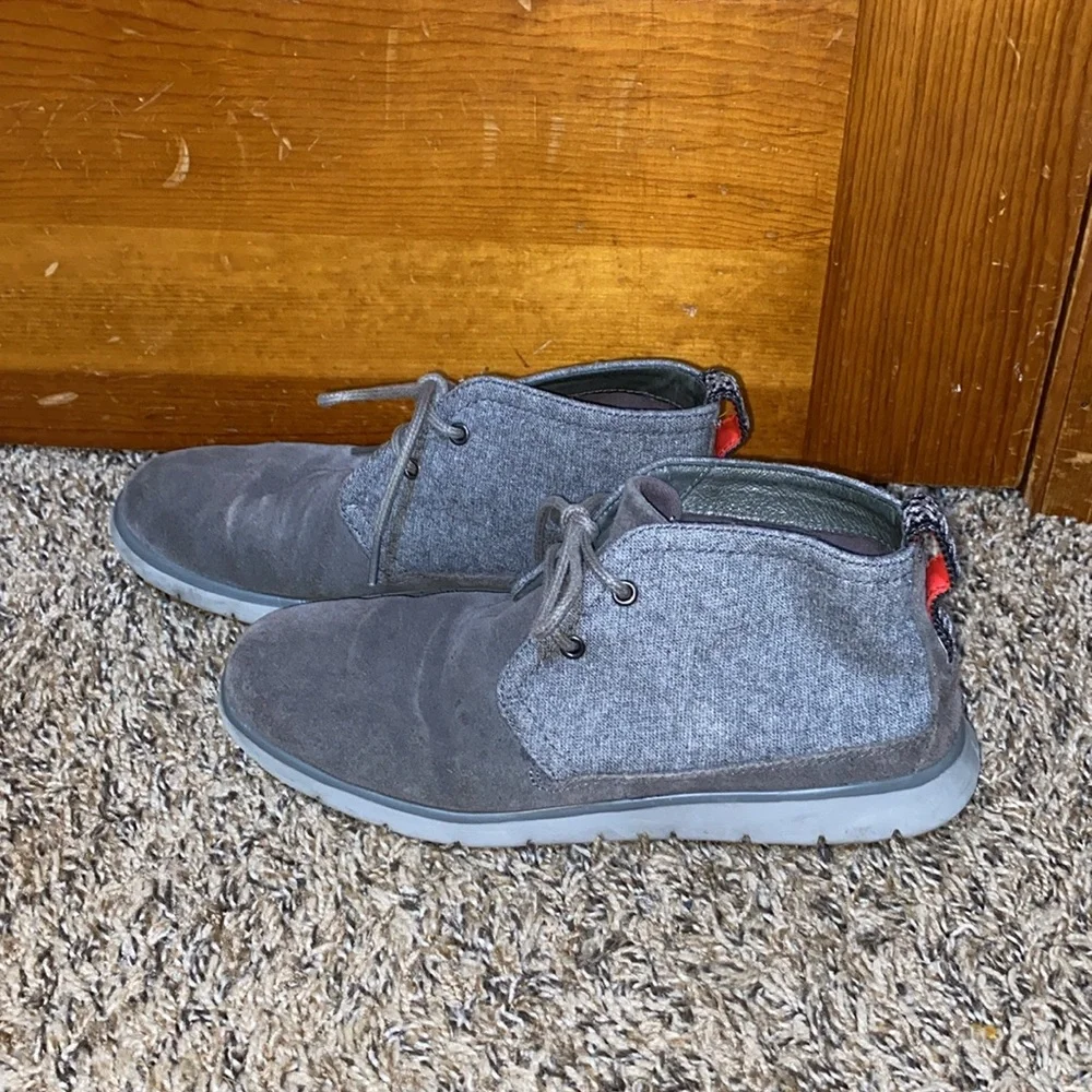 UGG® Freamon Leather Shoe chukka boots size 7